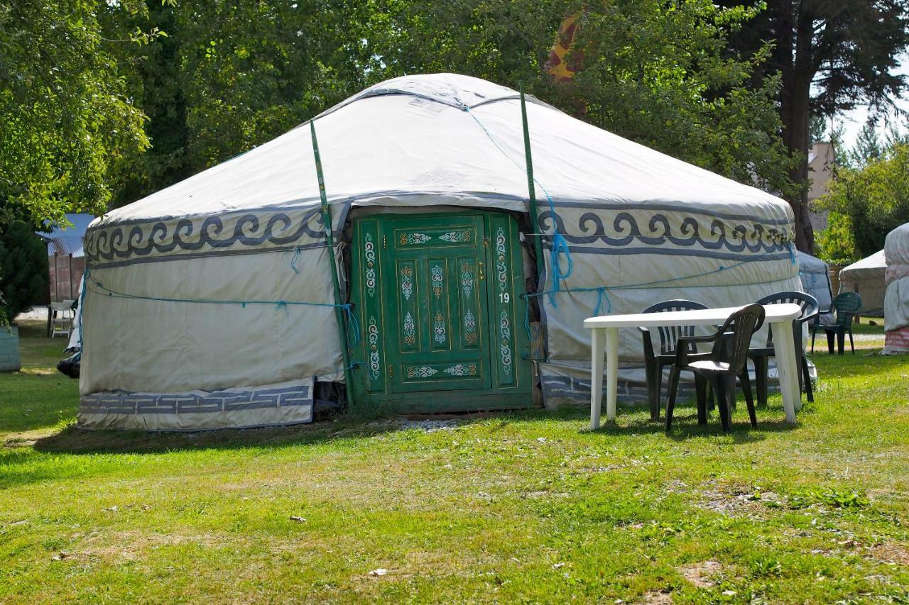 Camping Kerlaudy Mer Et Yourtes Plouénan Exterior foto